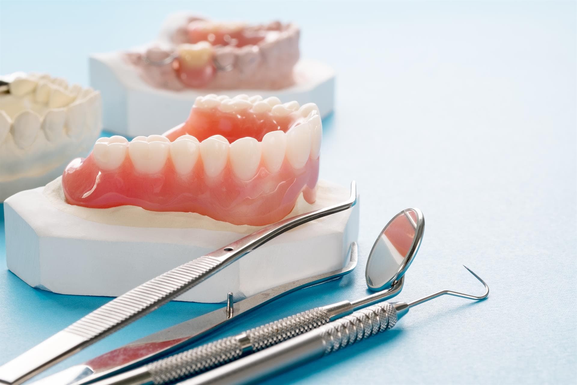 Tratamiento de prótesis dentales en Ordes y Santiago
