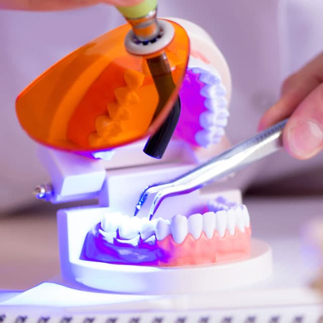 Tratamiento de periodoncia en Ordes y Santiago